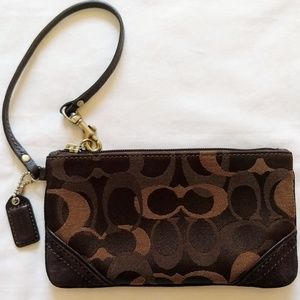 Coach Signature C Leathet Corners & strap wristlet